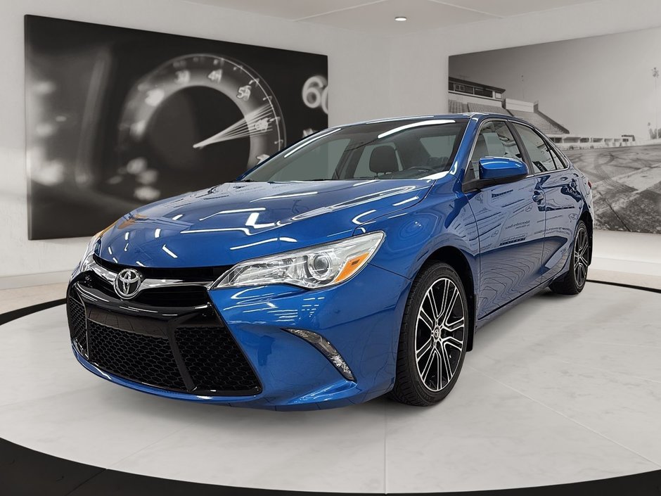 2016 Toyota Camry in Quebec, Quebec - w940px