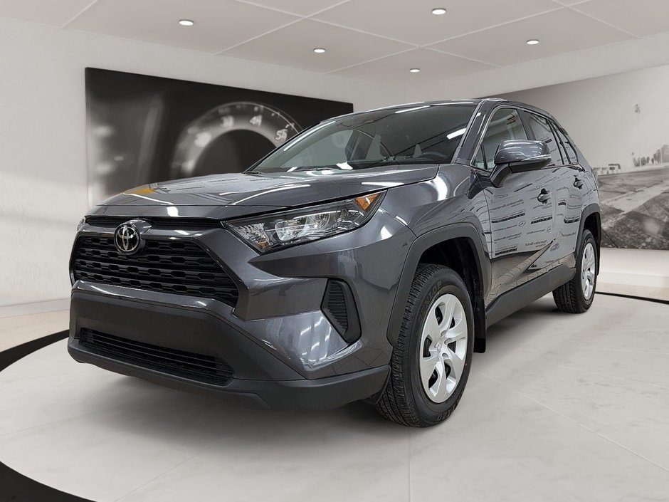 2024 Toyota RAV4 in Quebec, Quebec - w940px