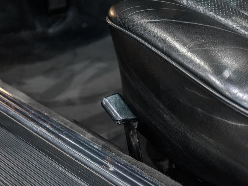 1989 Mercedes-Benz 560SL-16