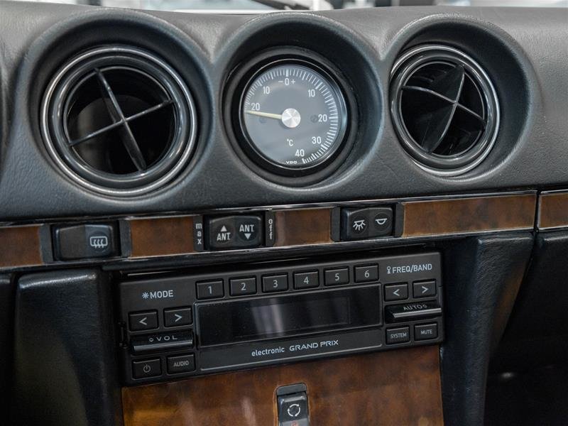 1989 Mercedes-Benz 560SL-26