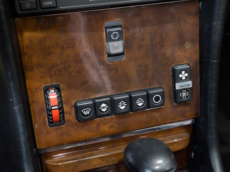 1989 Mercedes-Benz 560SL-25