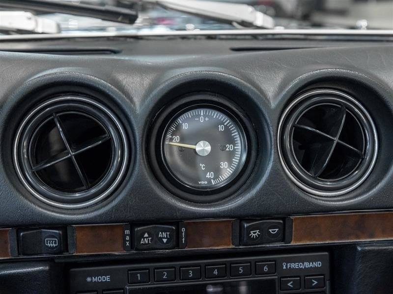 1989 Mercedes-Benz 560SL-27