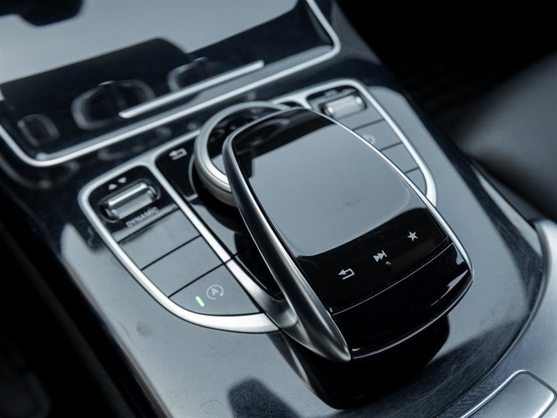 2017 Mercedes-Benz C300 4MATIC Sedan-20
