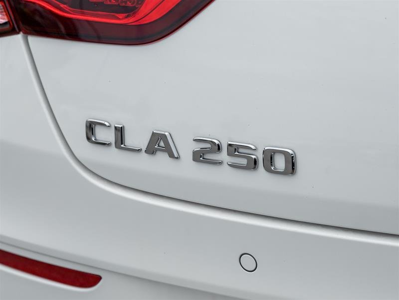 2023 Mercedes-Benz CLA250 4MATIC Coupe-31