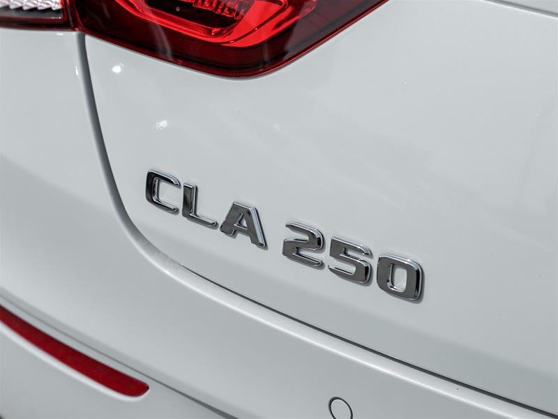 2023 Mercedes-Benz CLA250 4MATIC Coupe-31