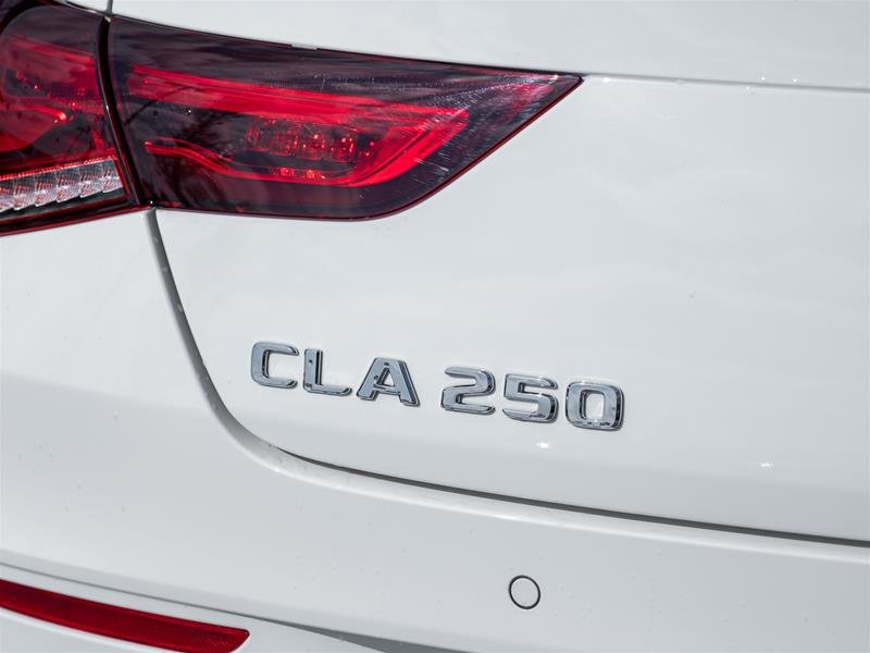 2023 Mercedes-Benz CLA250 4MATIC Coupe-10