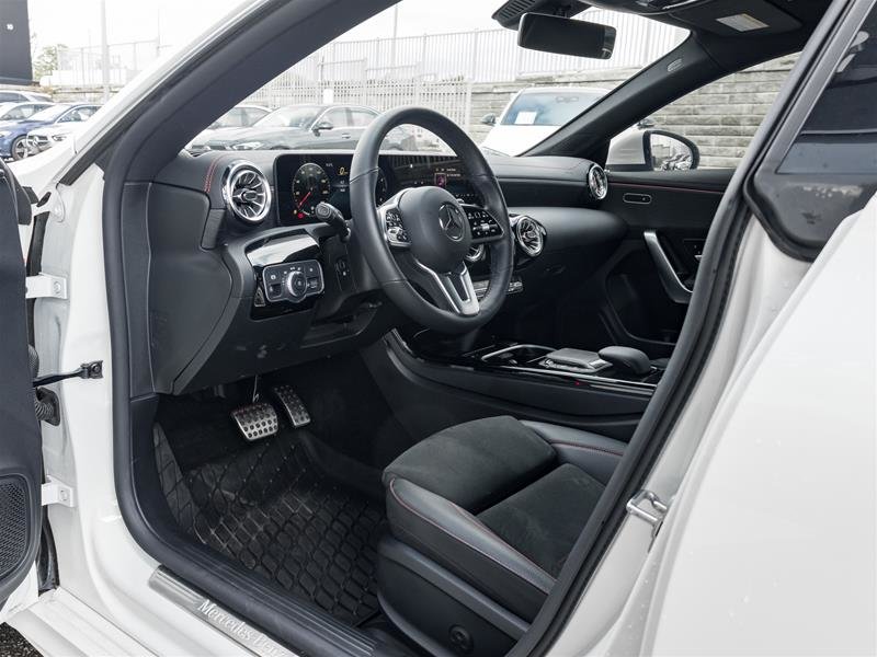 2023 Mercedes-Benz CLA250 4MATIC Coupe-12