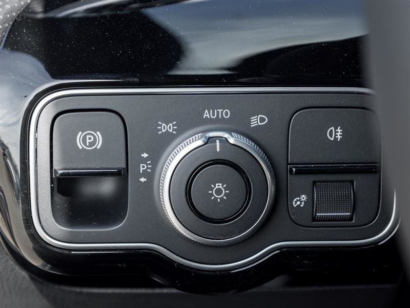 2025 Mercedes-Benz CLA250 4MATIC Coupe-17