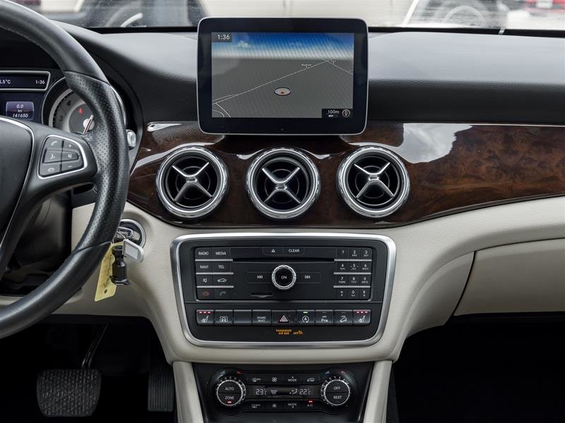 2017 Mercedes-Benz GLA250 4MATIC SUV-24