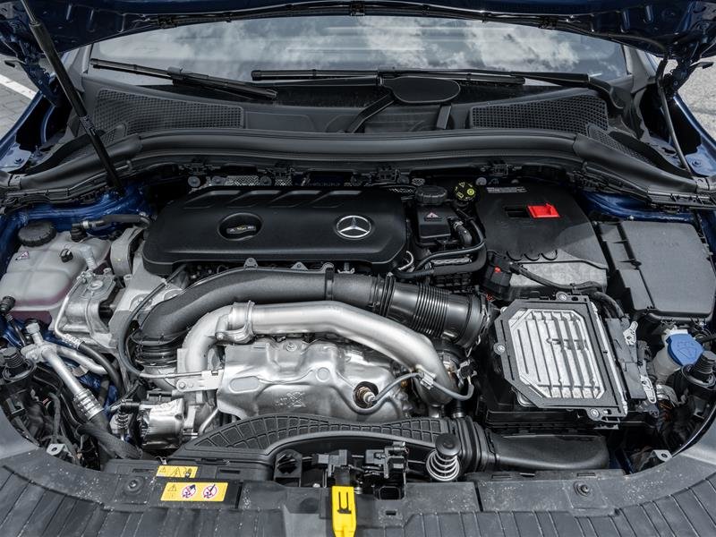 2025 Mercedes-Benz GLA250 4MATIC SUV-34