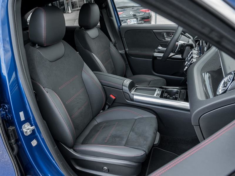 2025 Mercedes-Benz GLA250 4MATIC SUV-29