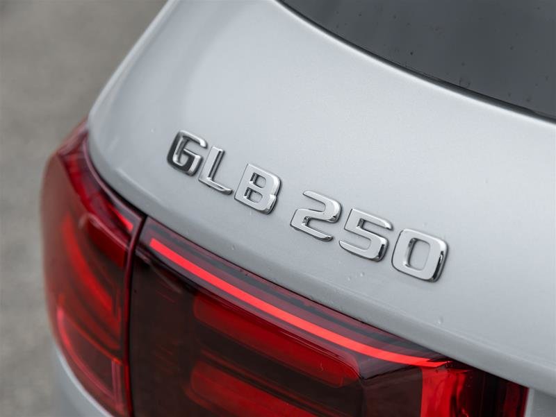 2024 Mercedes-Benz GLB 250 4MATIC-27