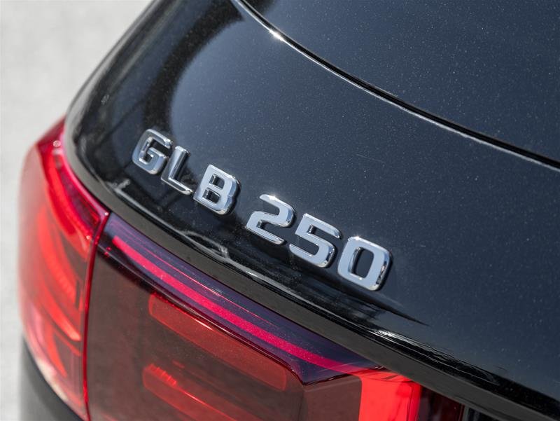 2024 Mercedes-Benz GLB 250 4MATIC-26