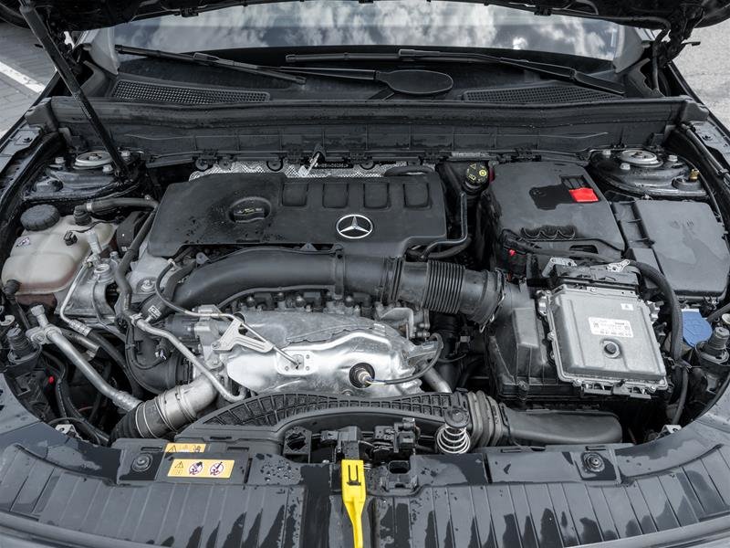 2021 Mercedes-Benz GLB250 4MATIC SUV-33