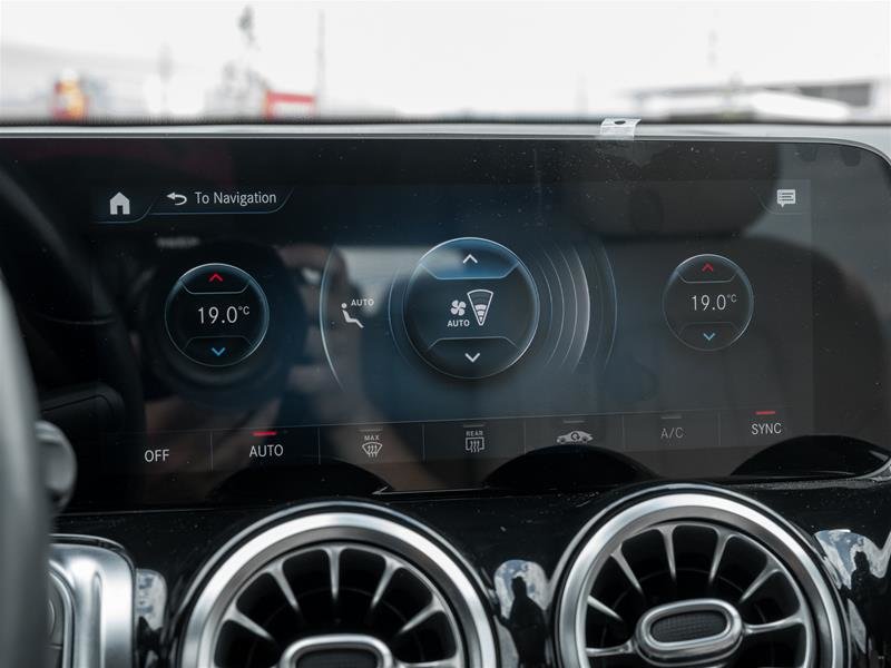 2021 Mercedes-Benz GLB250 4MATIC SUV-25