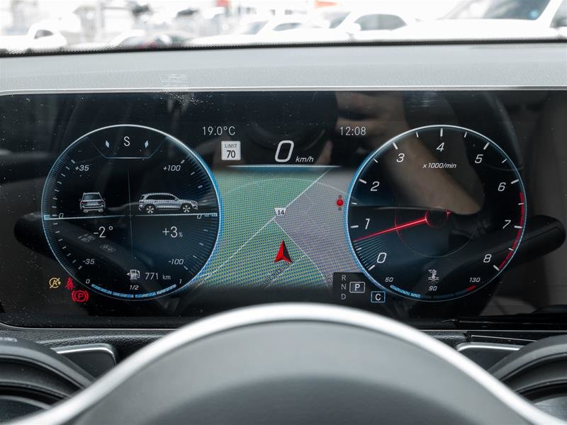 2021 Mercedes-Benz GLB250 4MATIC SUV-16