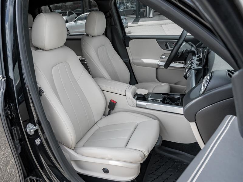 2021 Mercedes-Benz GLB250 4MATIC SUV-29