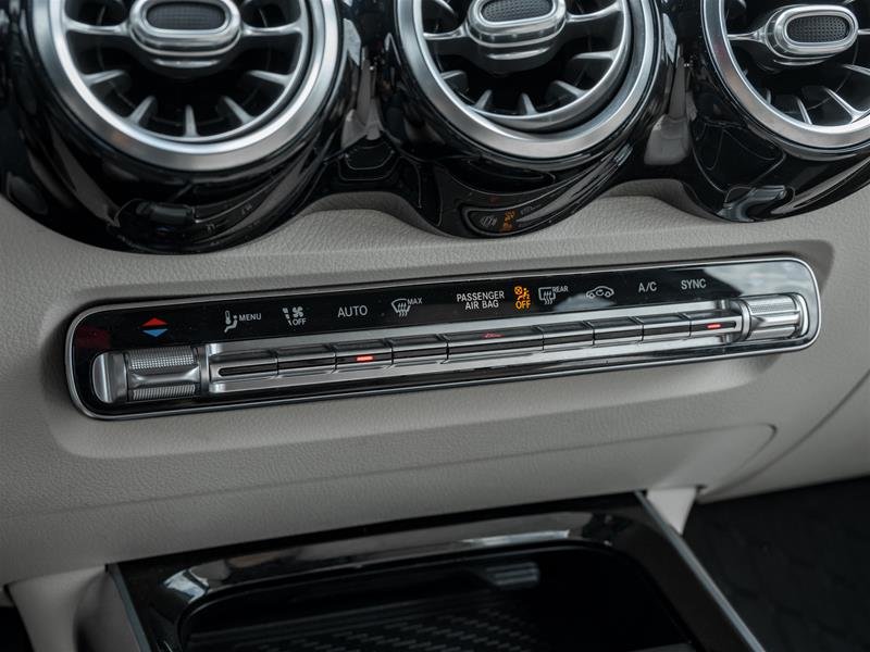 2021 Mercedes-Benz GLB250 4MATIC SUV-24