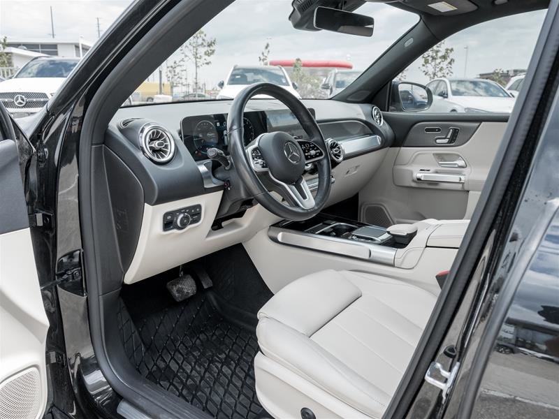 2021 Mercedes-Benz GLB250 4MATIC SUV-11