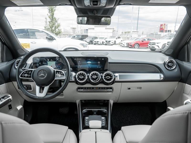 2021 Mercedes-Benz GLB250 4MATIC SUV-31