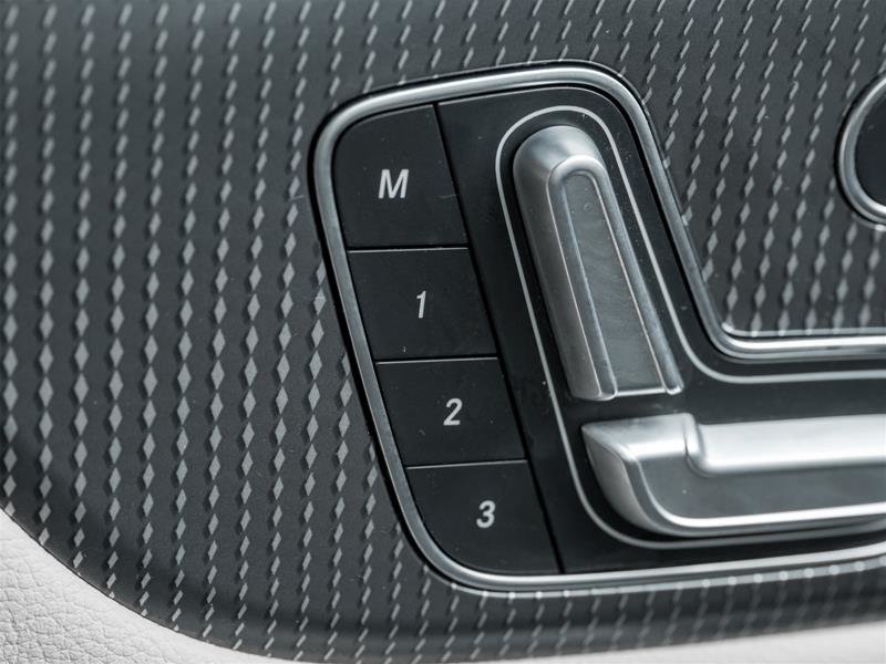 2021 Mercedes-Benz GLB250 4MATIC SUV-19