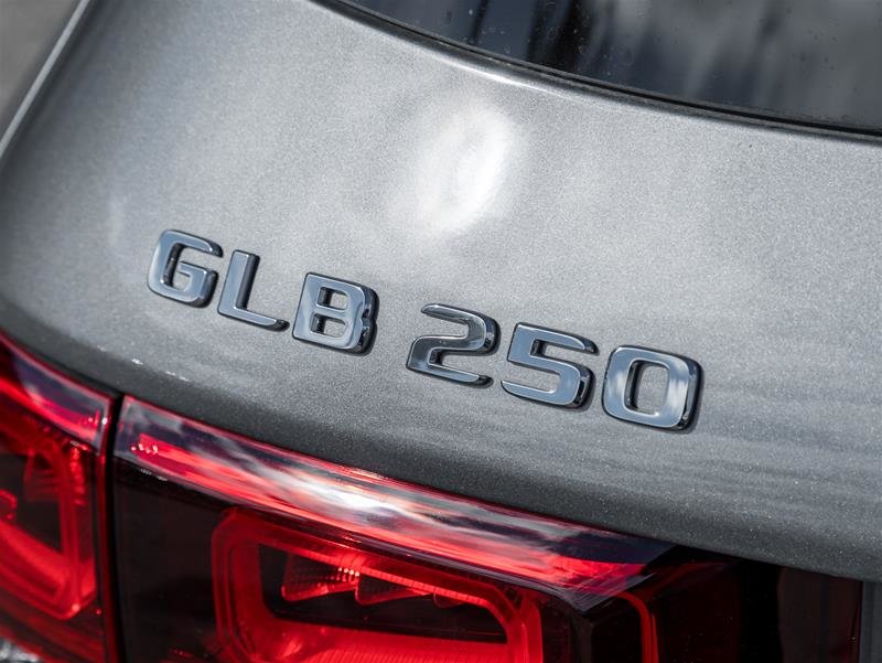 2023 Mercedes-Benz GLB250 4MATIC SUV-29