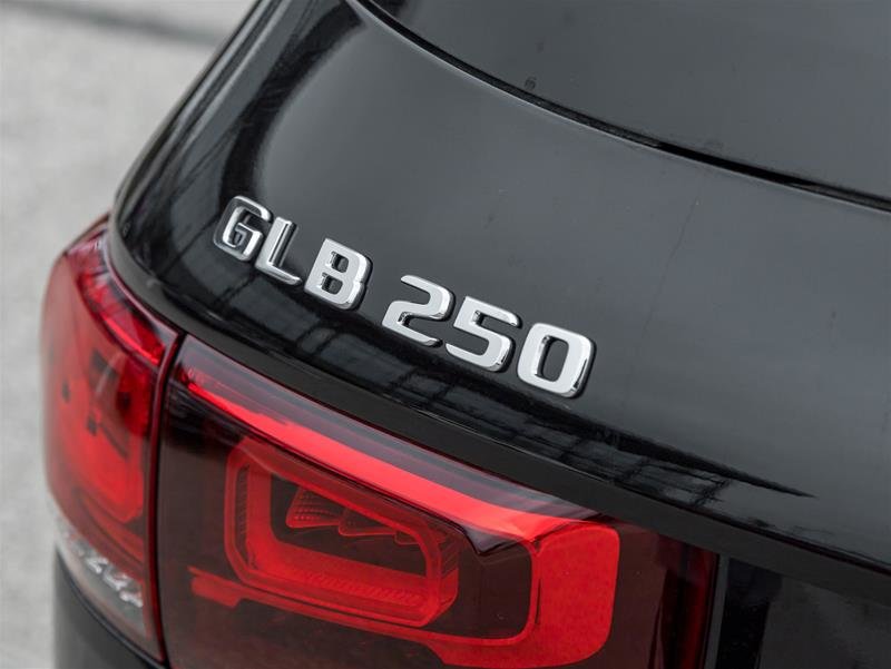 2023 Mercedes-Benz GLB250 4MATIC SUV-27