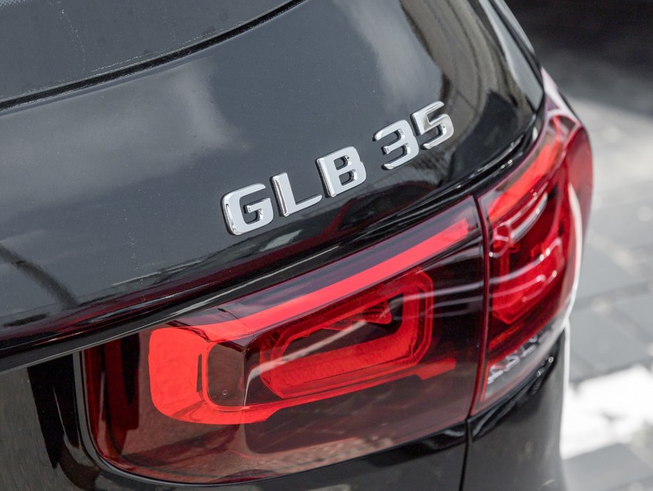 2023 Mercedes-Benz GLB35 AMG 35 4MATIC-18
