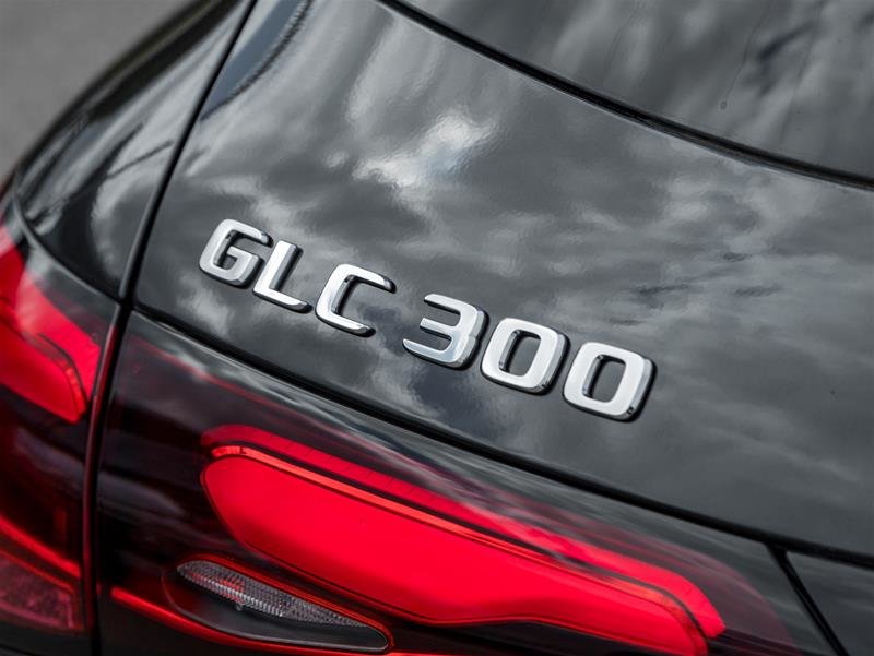2023 Mercedes-Benz GLC 300 4MATIC-30