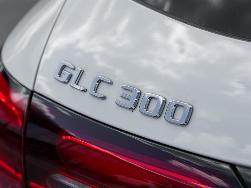2024 Mercedes-Benz GLC 300 4MATIC-30