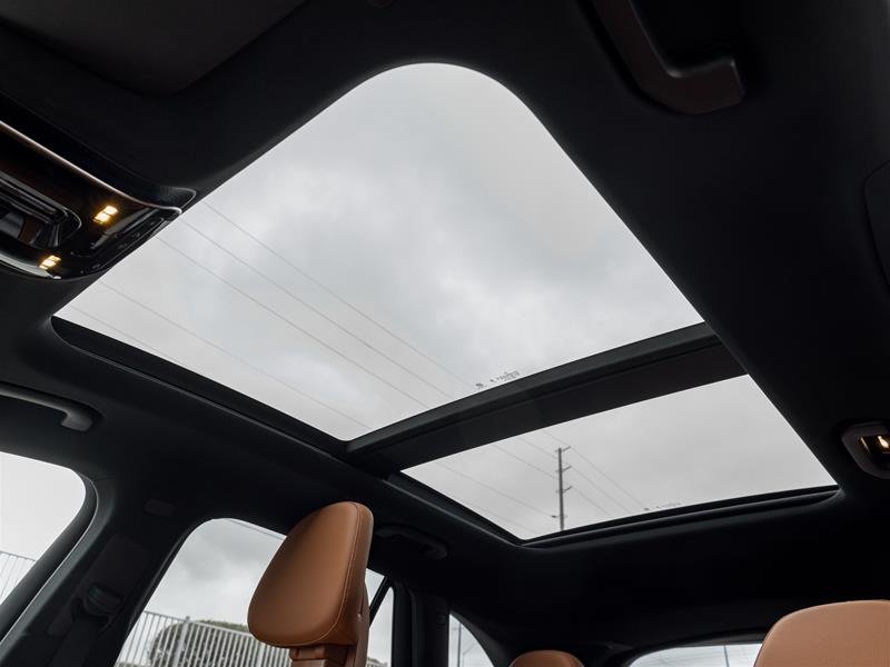 2024 Mercedes-Benz GLC300 4MATIC SUV-25