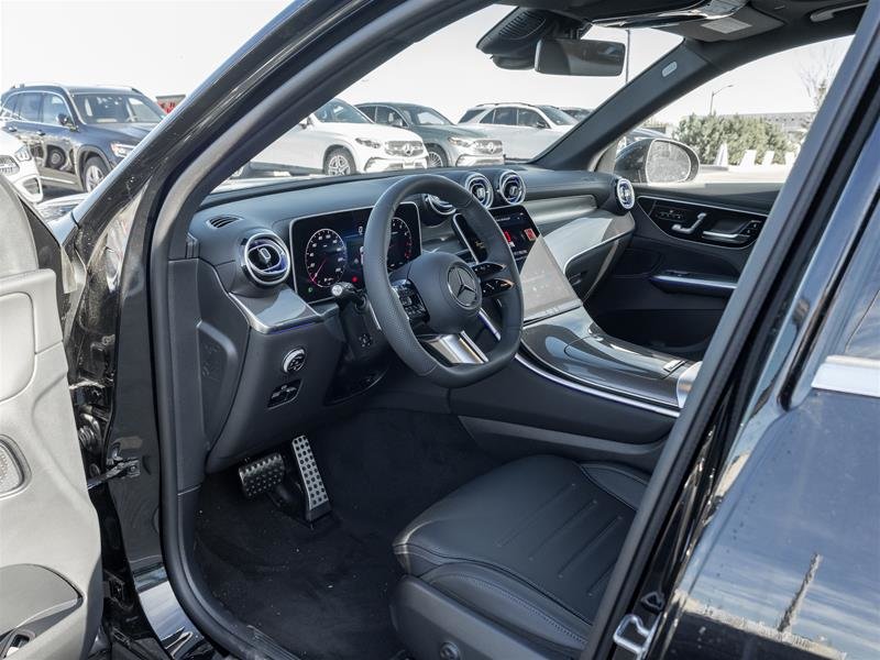 2025 Mercedes-Benz GLC300 4MATIC SUV-10