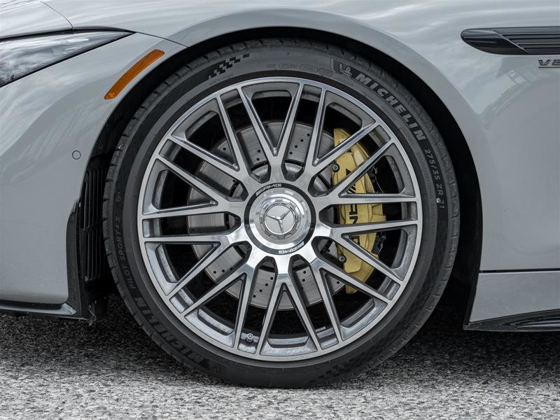 2023 Mercedes-Benz SL63 AMG Roadster-9