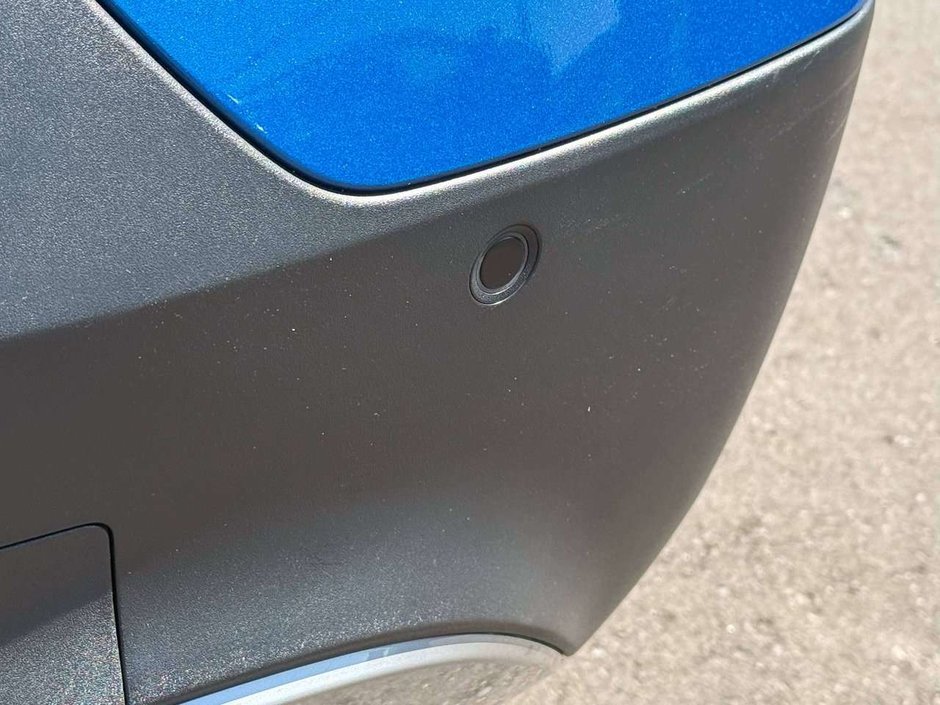 2023 Chevrolet Bolt EUV LT-11