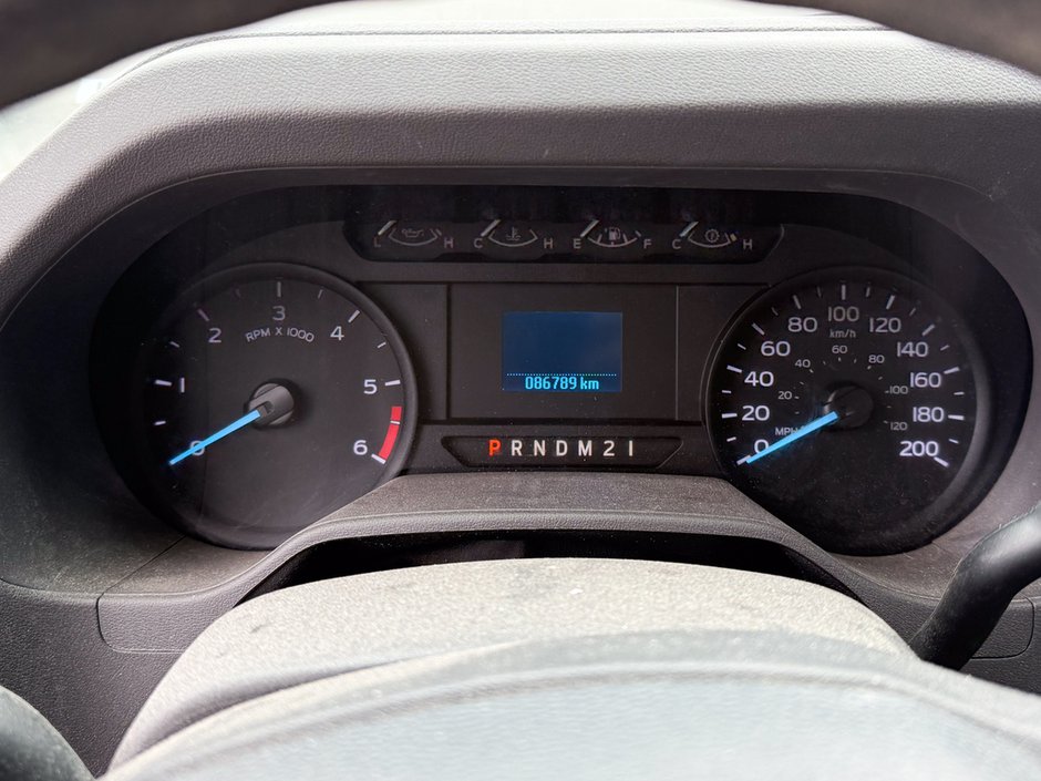 2022 Ford E-450SD Base-10