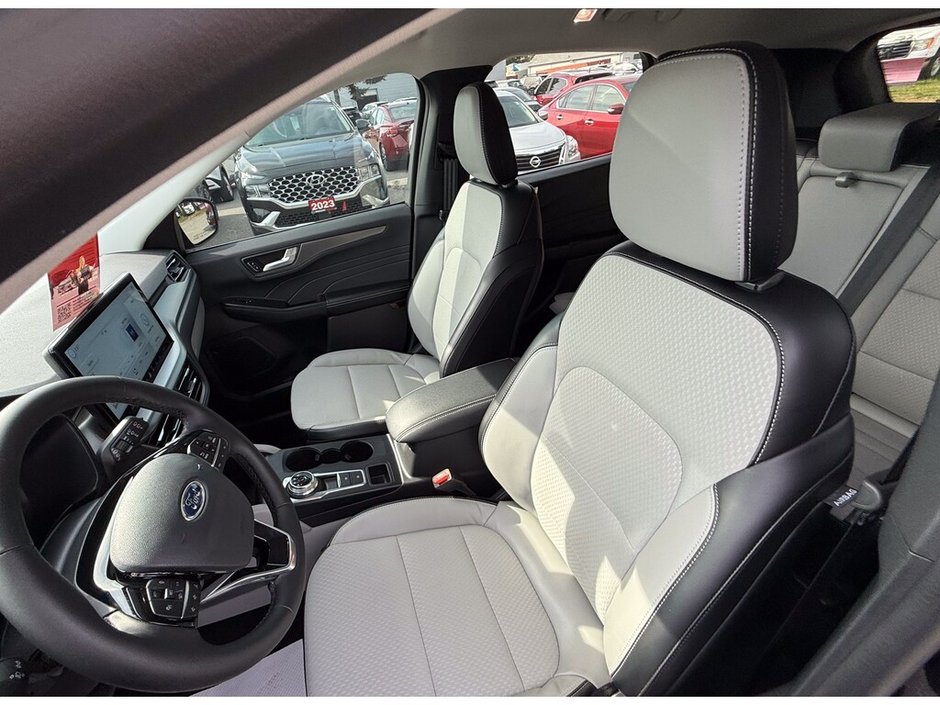 2025 Ford Escape PHEV-19