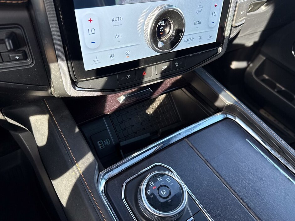 2022 Ford Expedition Platinum-27