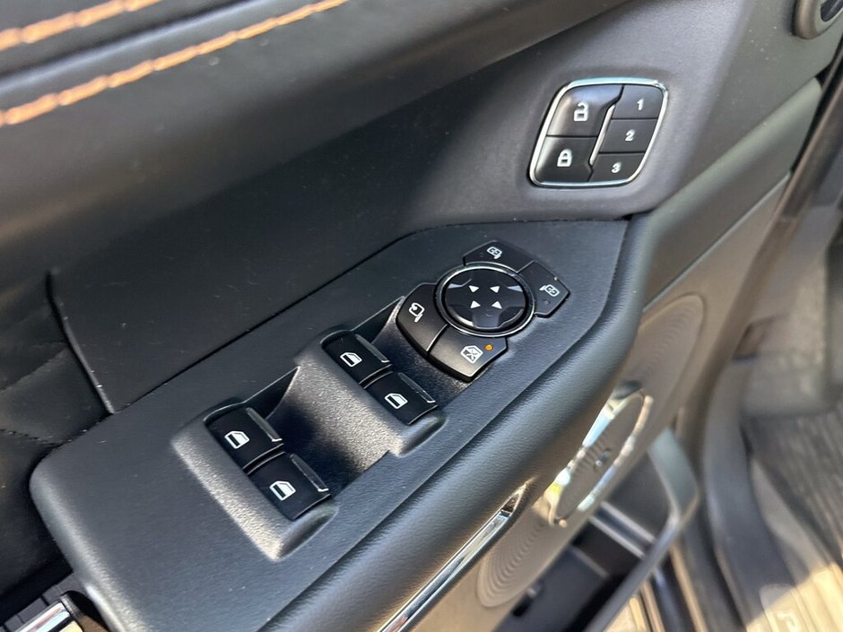 2022 Ford Expedition Platinum-23