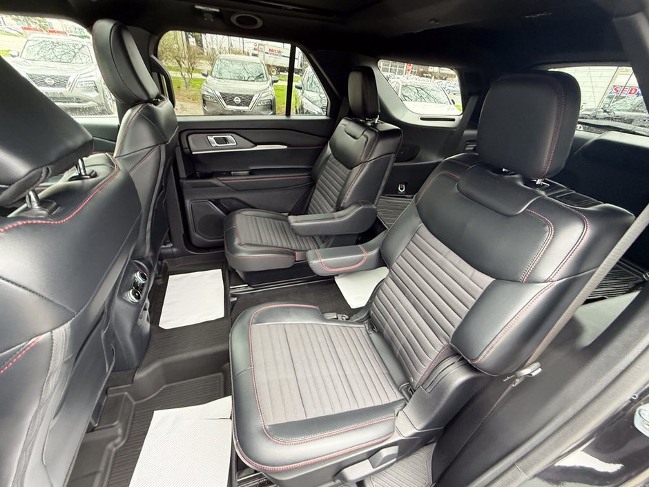 2025 Ford Explorer ST-Line-14
