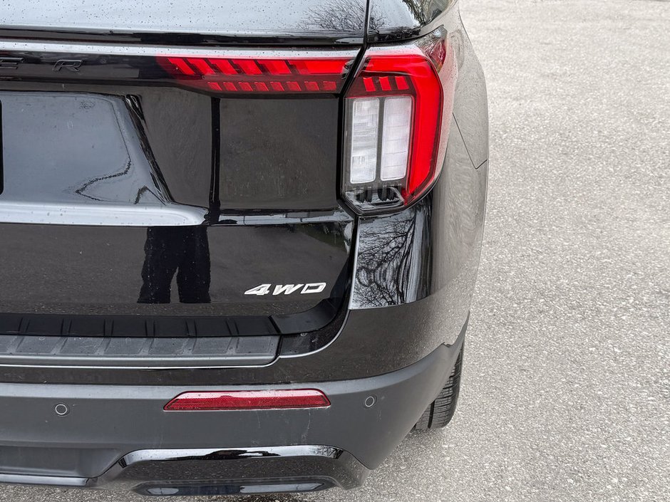 2025 Ford Explorer ST-Line-11