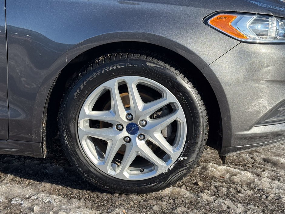 2016 Ford Fusion SE-9