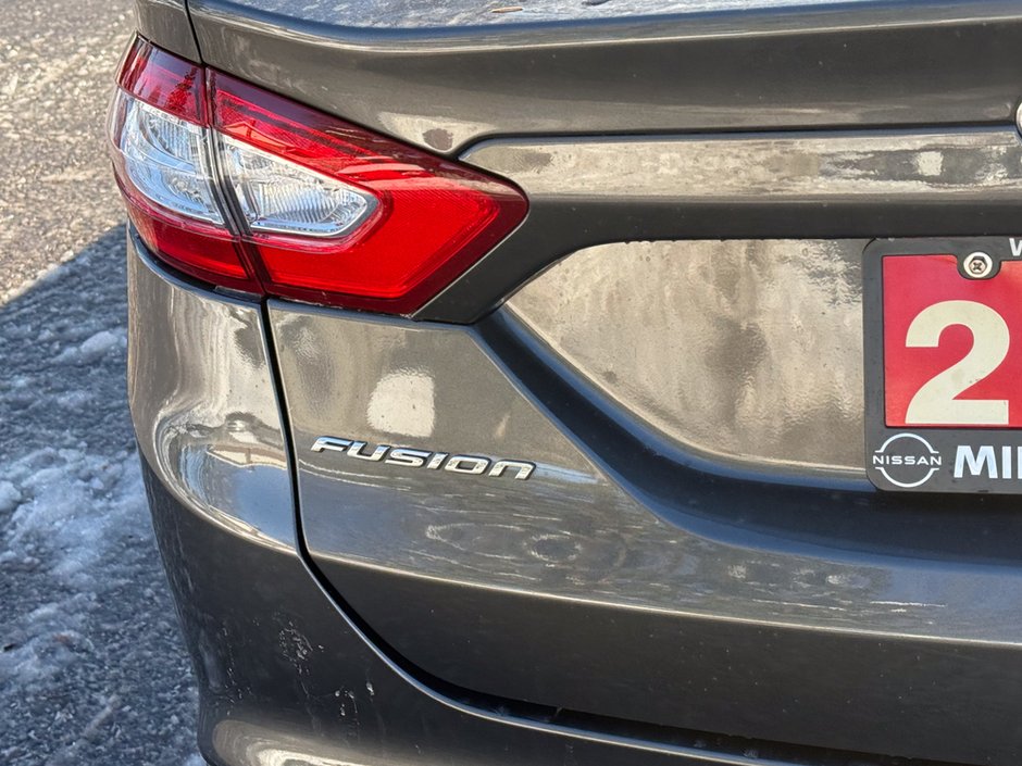 2016 Ford Fusion SE-11