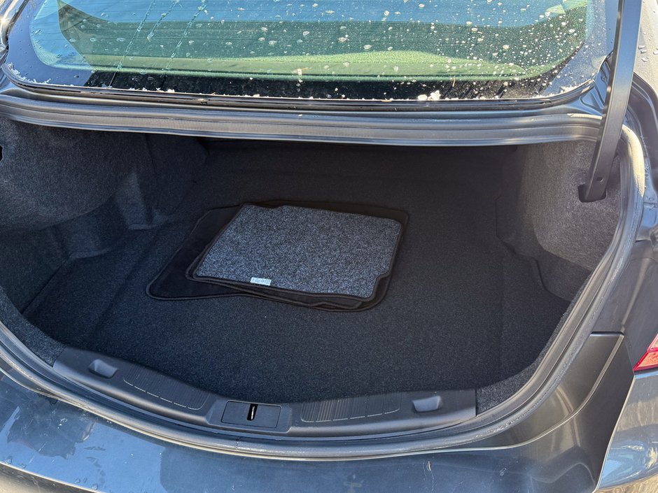 2016 Ford Fusion SE-12