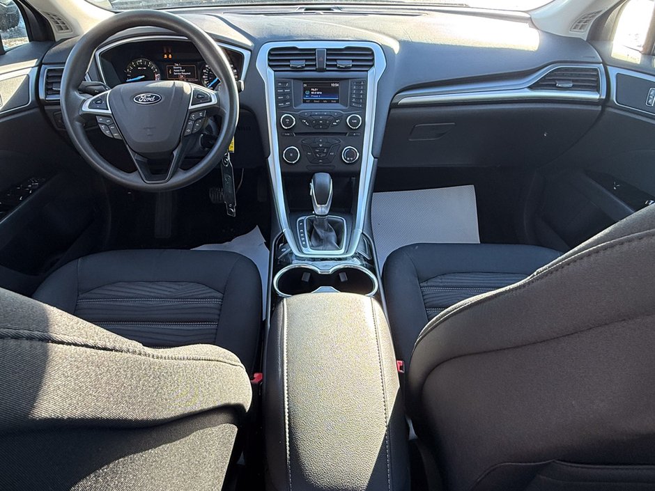 2016 Ford Fusion SE-14