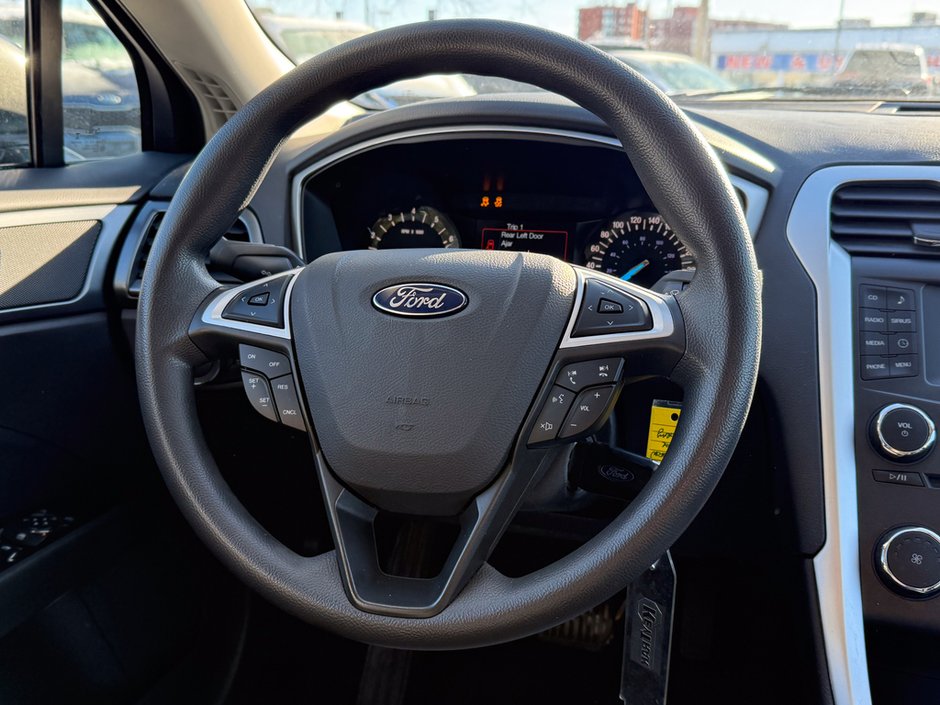 2016 Ford Fusion SE-15