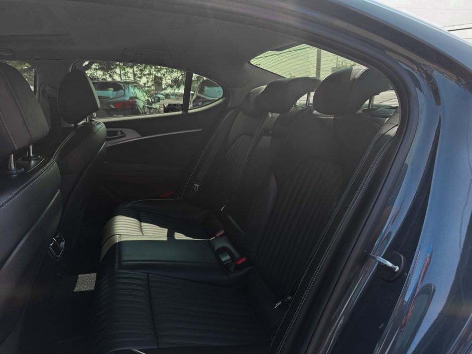 2021 GENESIS G70 2.0T Elite-16