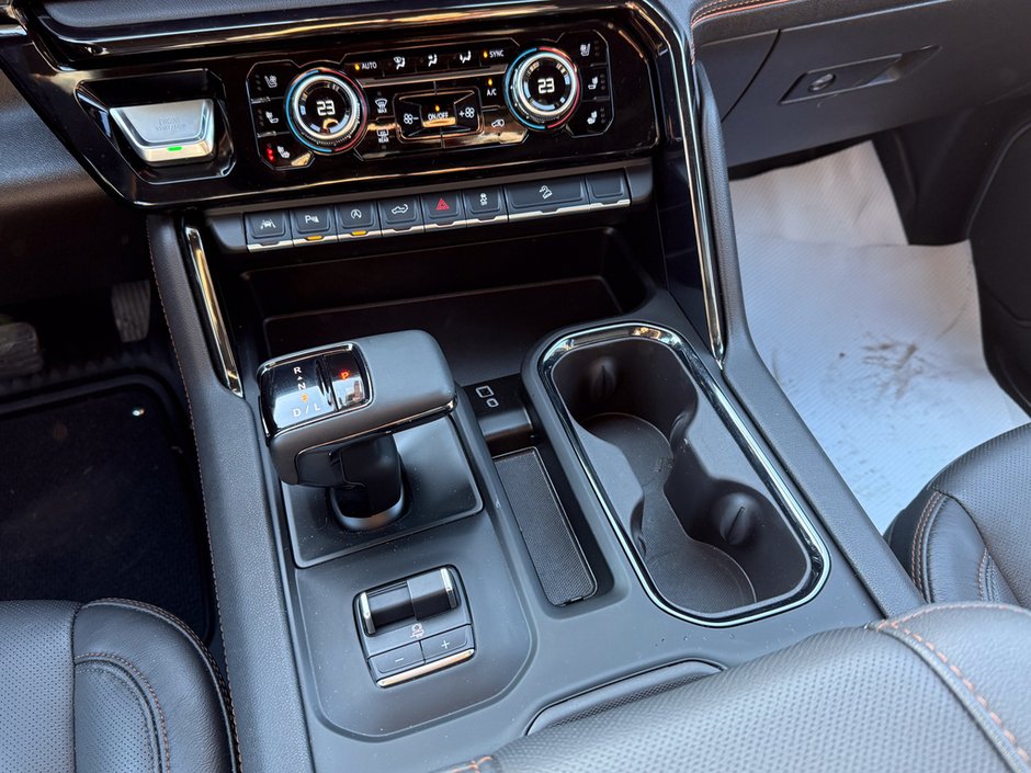 2025 GMC Sierra 1500 AT4-18