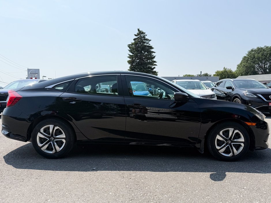 2018 Honda Civic LX-8