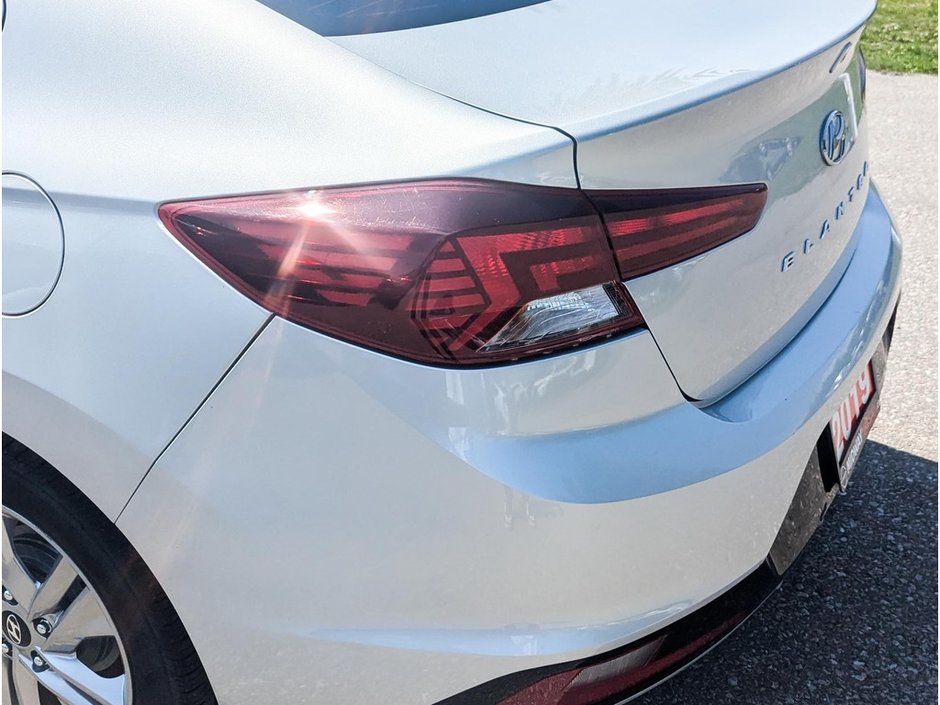 2019 Hyundai Elantra Preferred-12