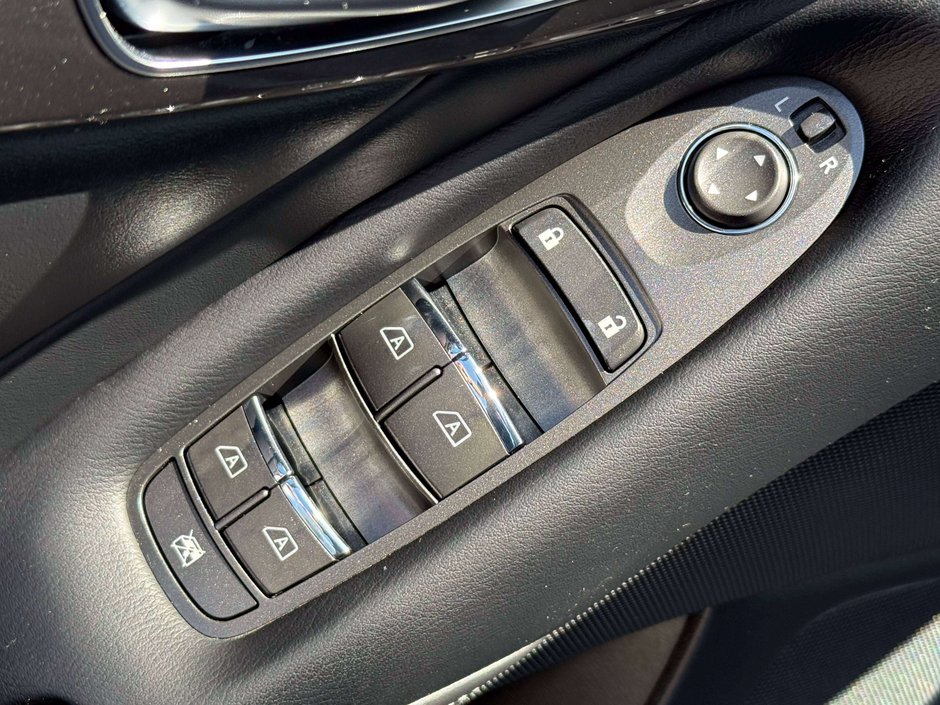 2024 Infiniti Q50 PURE-18